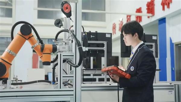 從杭州亞運(yùn)“零故障”看聯(lián)想全棧智能的全程護(hù)航與技術(shù)賦能